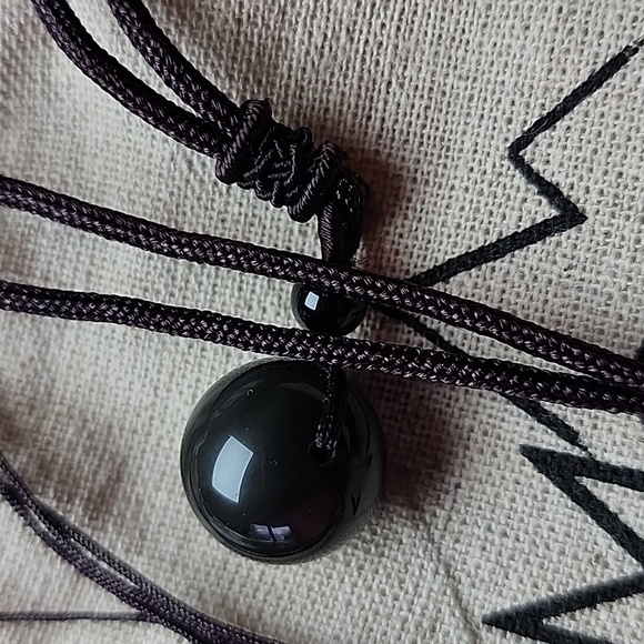 Set of 3 braided cord Meru bead necklaces - Picture 3 of 5